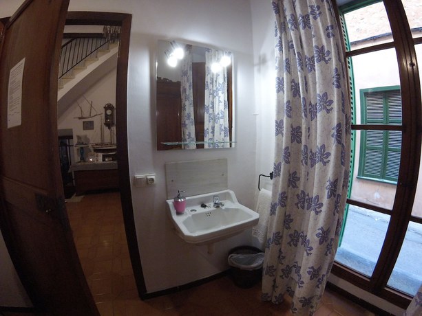 Imagen de la habitación del Hostal Casa Margarita. Foto 20