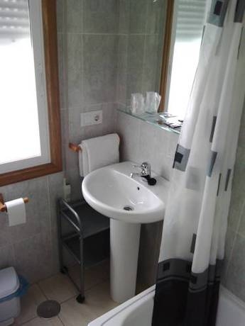 Imagen de la habitación del Hostal Casa Maria, Portonovo. Foto 4