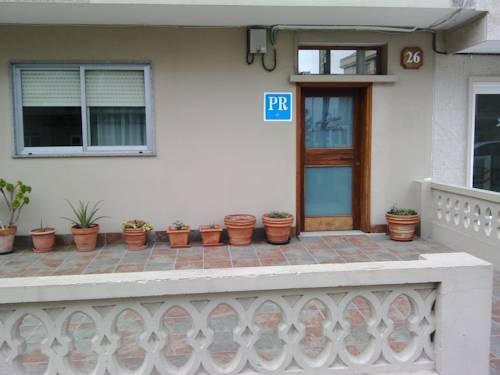 Imagen de los exteriores del Hostal Casa Maria, Portonovo. Foto 8