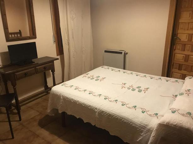 Imagen general del Hostal Casa Paco - Mirador del Caslilla. Foto 2