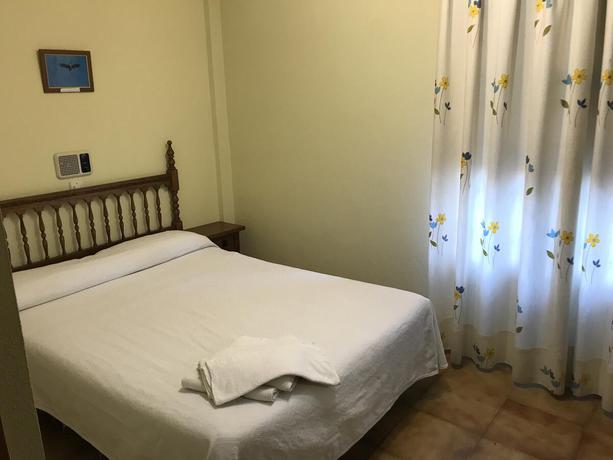 Imagen general del Hostal Casa Paco - Mirador del Caslilla. Foto 15