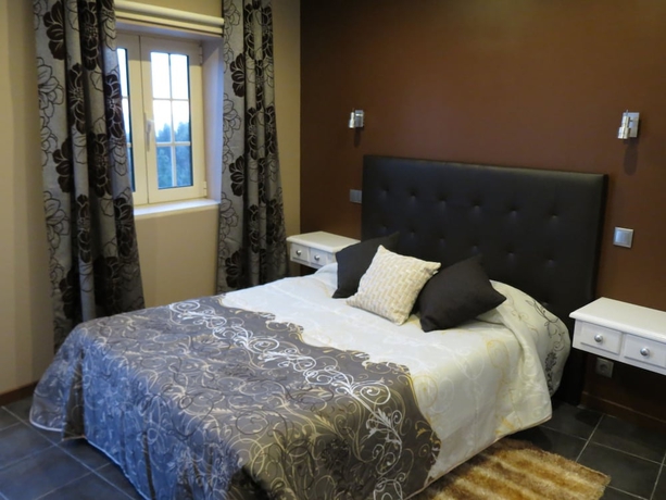 Imagen de la habitación del Hostal Casa Pinha. Foto 4