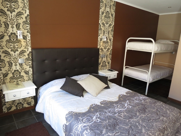 Imagen de la habitación del Hostal Casa Pinha. Foto 10