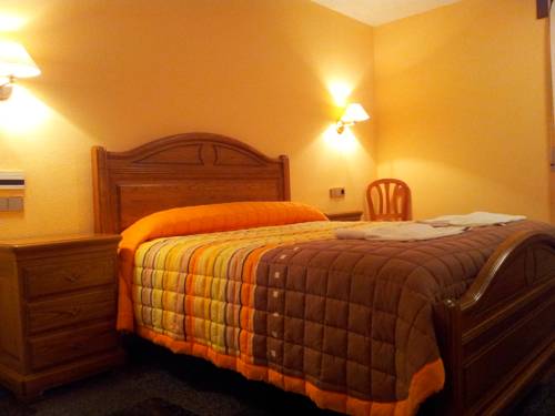 Imagen de la habitación del Hostal Casa Ram&oacute;n, Quintanar de la Sierra. Foto 10