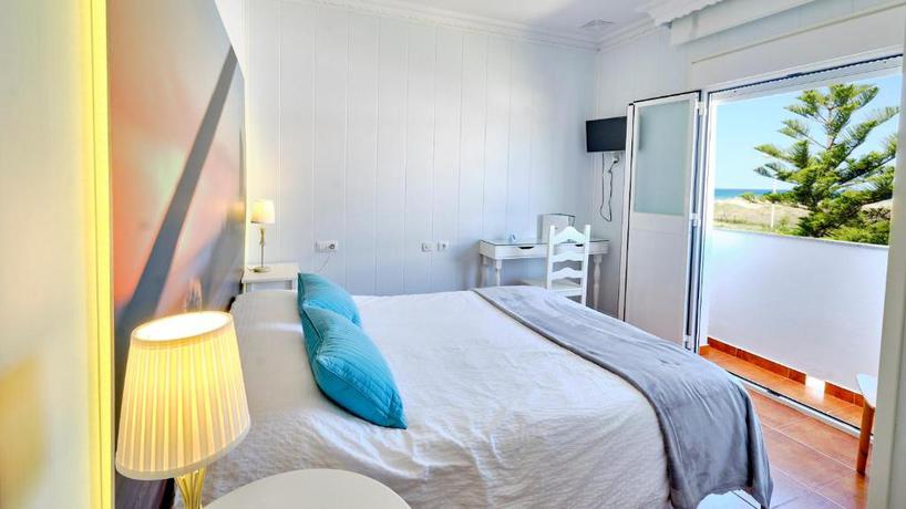Imagen de la habitación del Hostal Casa Reyes El Palmar. Foto 2