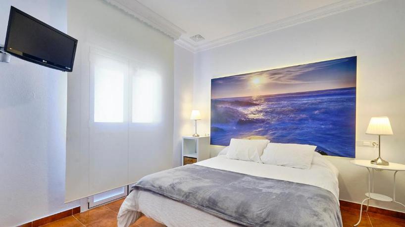 Imagen de la habitación del Hostal Casa Reyes El Palmar. Foto 3