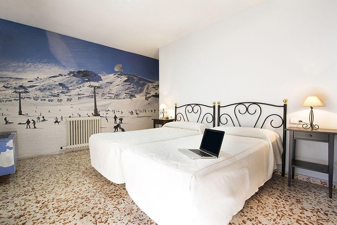 Imagen general del Hostal Casa Salvador. Foto 9