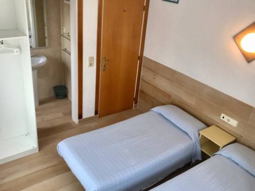 Imagen de la habitación del Hostal Casa Torrent. Foto 2