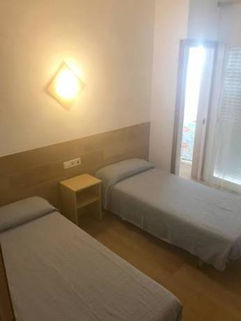 Imagen de la habitación del Hostal Casa Torrent. Foto 4