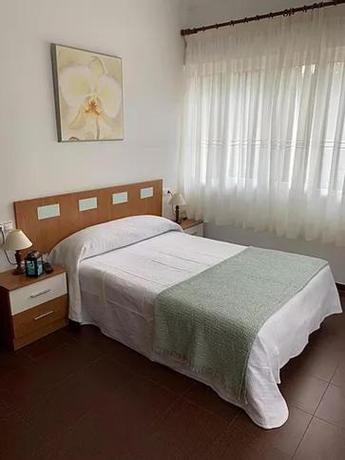 Imagen de la habitación del Hostal Casablanca, Illa de Arousa. Foto 3