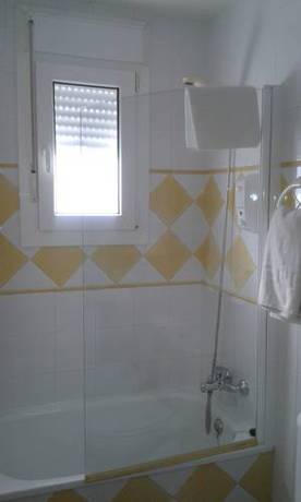 Imagen de la habitación del Hostal Casandra - antiguo Hostal Los Valencianos. Foto 6