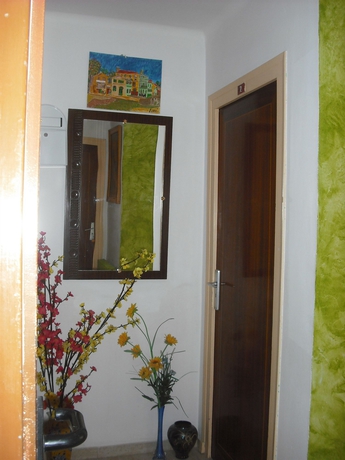 Imagen de los interiores del Hostal Cassà. Foto 13