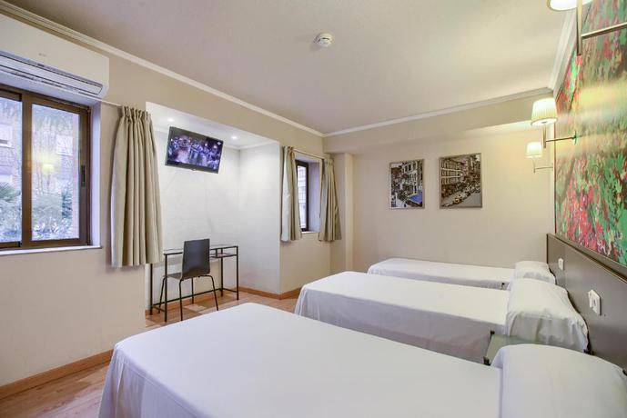 Imagen general del Hostal Castilla Fuenlabrada. Foto 11