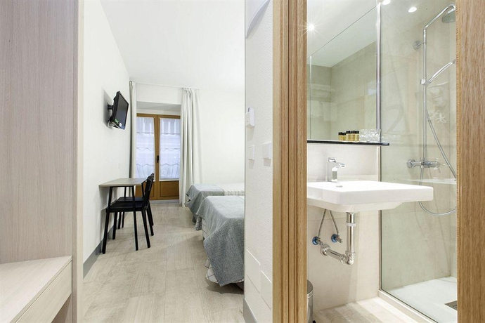 Imagen general del Hostal Castilla Ii - Puerta Del Sol. Foto 10