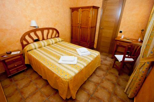 Imagen de la habitación del Hostal Castilla, Mocejón. Foto 4