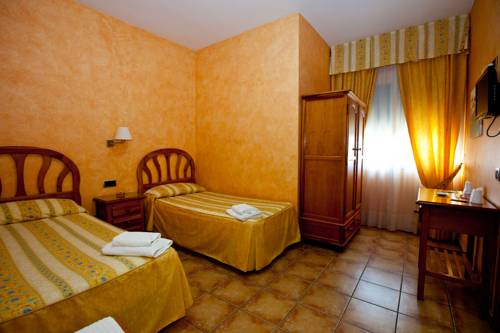 Imagen de la habitación del Hostal Castilla, Mocejón. Foto 7