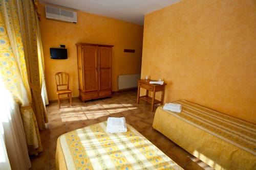 Imagen de la habitación del Hostal Castilla, Mocejón. Foto 11