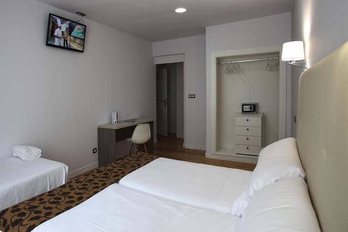 Imagen de la habitación del Hostal Casual Bilbao Gurea. Foto 6