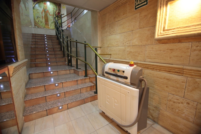 Imagen de los interiores del Hostal Casual De Las Civilizaciones Valencia. Foto 12