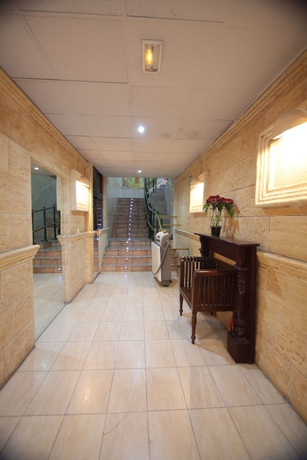 Imagen de los interiores del Hostal Casual De Las Civilizaciones Valencia. Foto 14