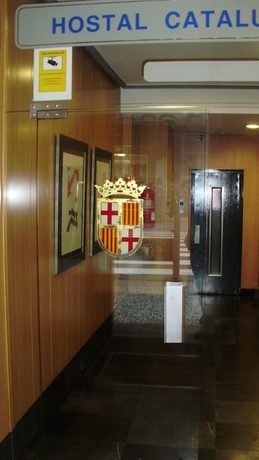 Imagen de los interiores del Hostal Catalu&ntilde;a. Foto 11