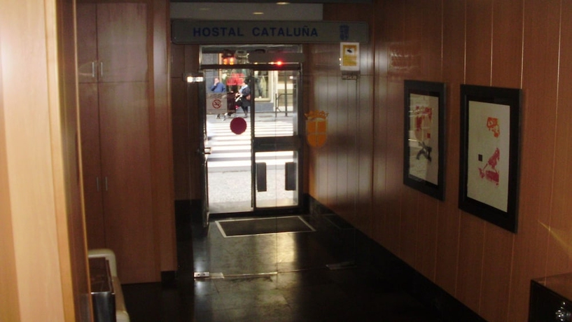 Imagen de los interiores del Hostal Catalu&ntilde;a. Foto 14