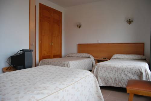 Imagen de la habitación del Hostal Cazalegas. Foto 4