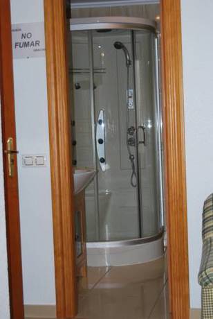 Imagen de la habitación del Hostal Cazalegas. Foto 7