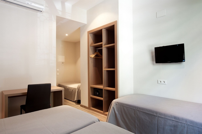 Imagen de la habitación del Hostal Céntric, Eixample. Foto 2