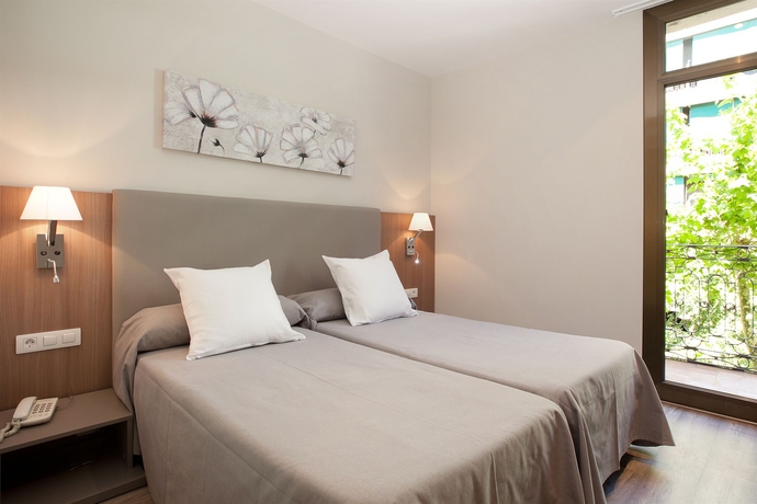 Imagen de la habitación del Hostal Céntric, Eixample. Foto 3