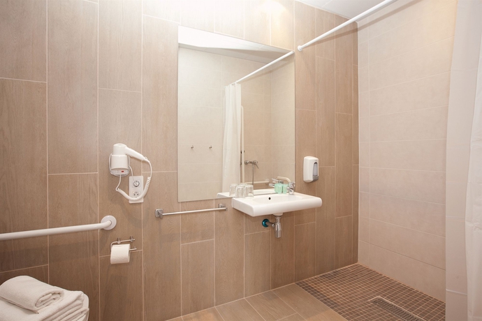 Imagen de la habitación del Hostal Céntric, Eixample. Foto 12