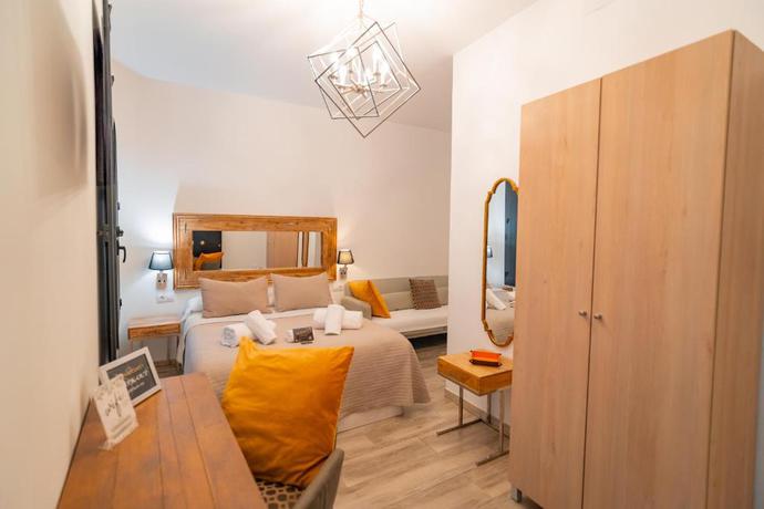 Imagen de la habitación del Hostal Center Suites San Eloy. Foto 7