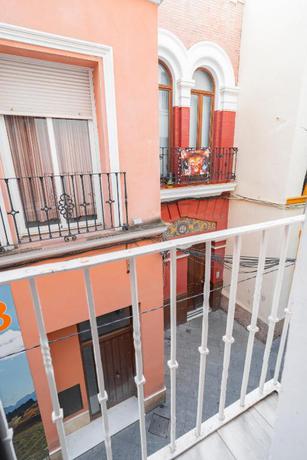 Imagen general del Hostal Center Suites San Eloy. Foto 1