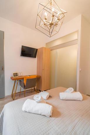 Imagen de la habitación del Hostal Center Suites San Eloy. Foto 11