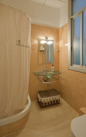 Imagen de la habitación del Hostal Central Barcelona. Foto 12