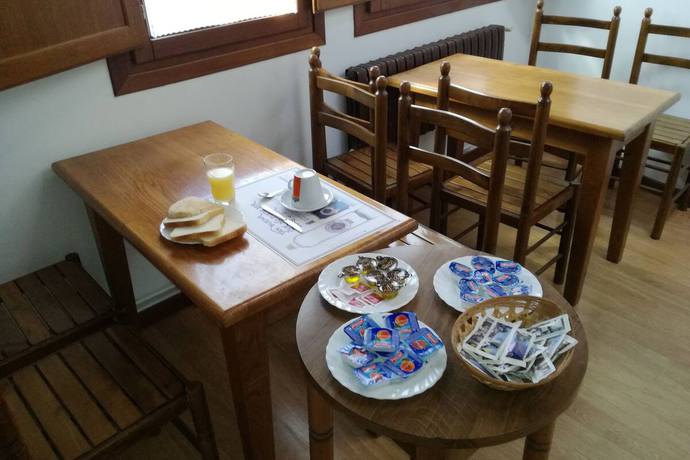 Imagen del bar/restaurante del Hostal Central, Mondo&ntilde;edo. Foto 2
