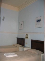 Imagen de la habitación del Hostal Central, Plaza Catalunya. Foto 7