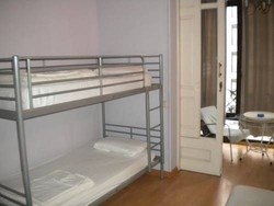 Imagen de la habitación del Hostal Central, Plaza Catalunya. Foto 13