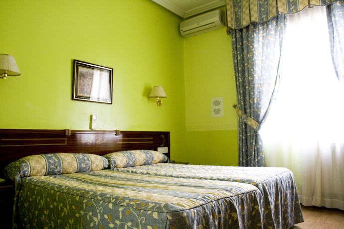 Imagen de la habitación del Hostal Centro Sol, Madrid. Foto 4