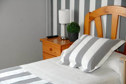 Imagen de la habitación del Hostal Cervantes, Ajalvir. Foto 4