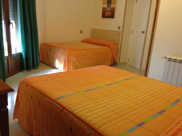 Imagen de la habitación del Hostal Cervantes, Valdemoro. Foto 7
