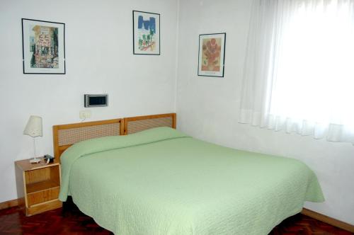 Imagen de la habitación del Hostal Charo II. Foto 5