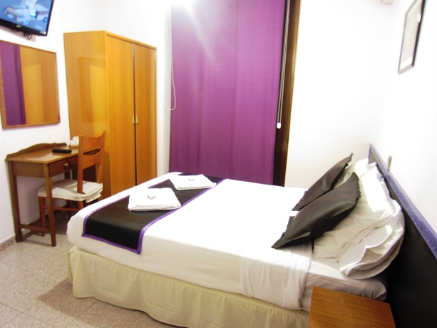 Imagen de la habitación del Hostal Chelo. Foto 4