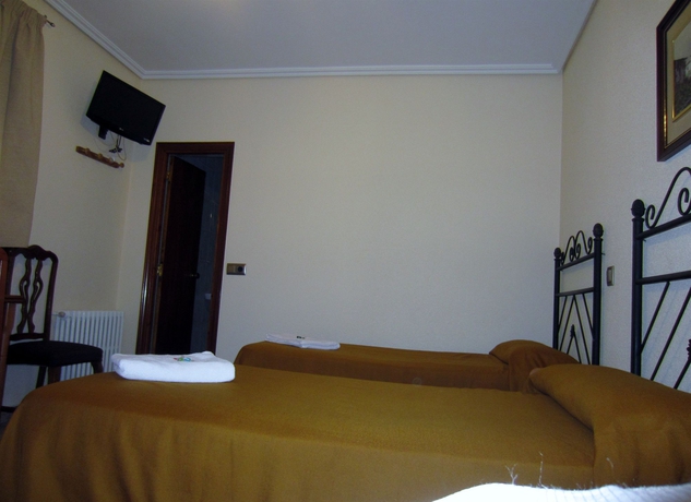 Imagen de la habitación del Hostal Chelo. Foto 11