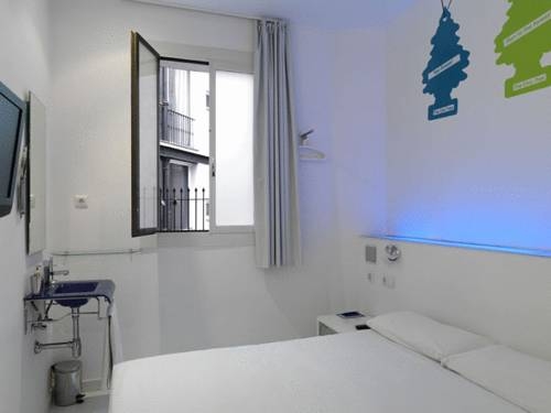 Imagen general del Hostal Chic and Basic Tallers. Foto 4