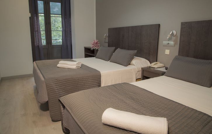 Imagen de la habitación del Hostal Ciudad Condal. Foto 9