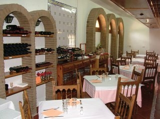 Imagen del bar/restaurante del Hostal Ciudad Encantada. Foto 4