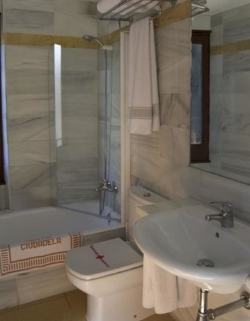 Imagen de la habitación del Hostal Ciutadella, Ciudadela. Foto 3