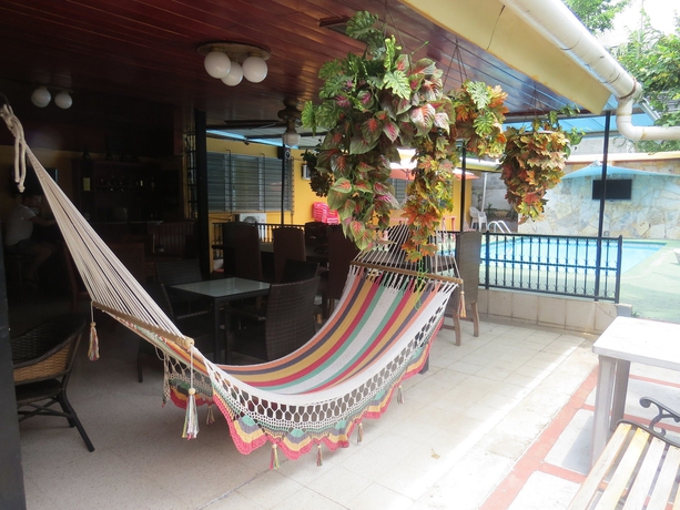 Imagen de los exteriores del Hostal Cocos Inn. Foto 12