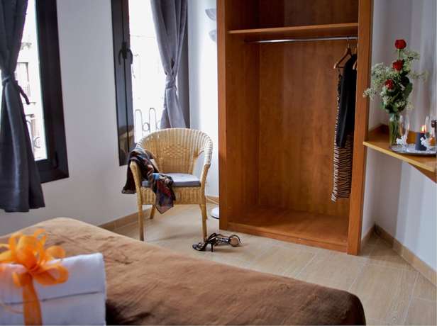Imagen de la habitación del Hostal Colkida. Foto 6